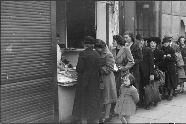 Britain Queues for food rationing