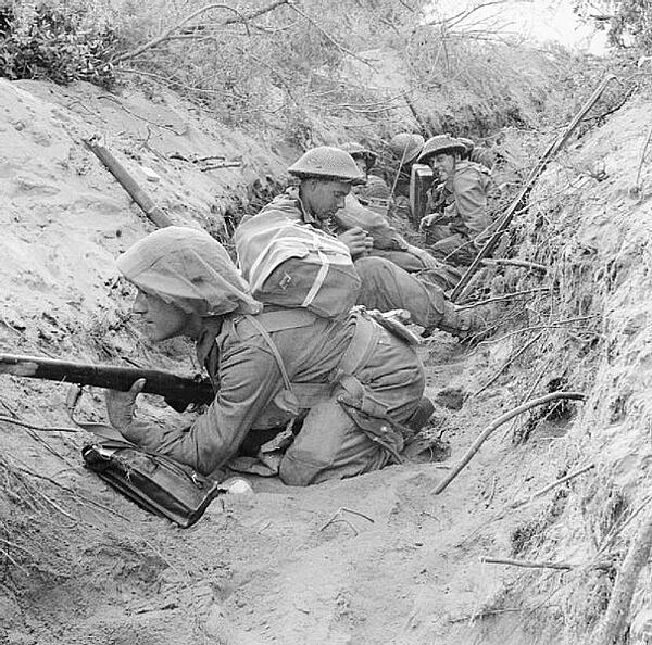 Men of 'D' Company, 1st Battalion The Green Howards, 5th Infantry Division during the offensive at Anzio, 1944
