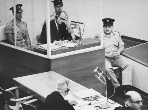 Adolf_Eichmann taking notes